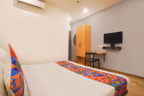 FabHotel Cinco