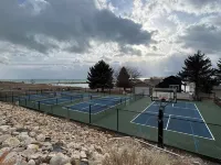 Charming 3-bedroom beach house, fabulous St. Charles, Idaho - Beautiful Views