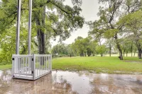 Riverfront Cuero Vacation Home w/ Spacious Deck! - 3-Star