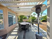 Modern & Comfort  Paradise in Central Location withMountain Views & Fenced Yard