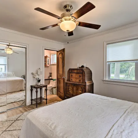 Hamptons Bay Home on Shinnecock Bay w/ Yard!
