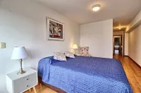 Cozy, stunning 3 BR Apartment  호텔