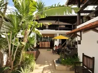 チェ ラガルト ホステル ブジオス のホテル