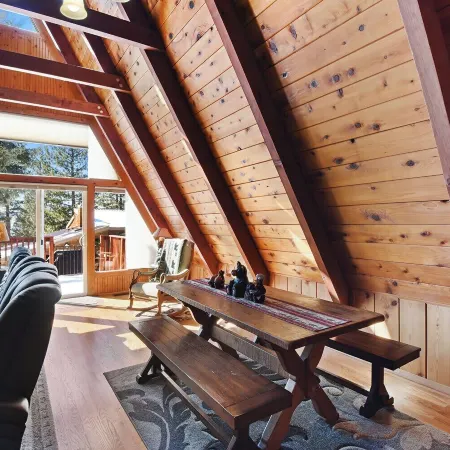 Beautiful Mountain Getaway