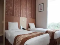 Neo Cempaka Hill Hotel Patrang 호텔