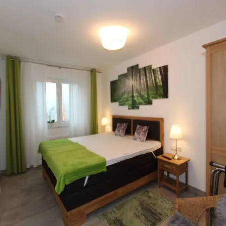 Hübsche Wohnung Mit Balkon
