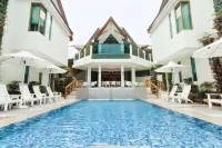 Acuatico Beach Resort