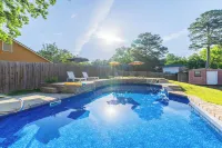Serene Modern Getaway with Pool&games - Private Pools