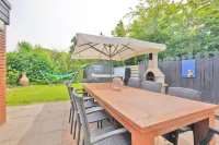 Luxe XL house de Gouden vink, with jacuzzi, 1500 meters from the beach.