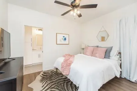 Downtown Hammond 2 Bedroom, 2 Bath Newer Condo