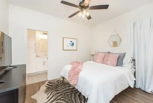 Downtown Hammond 2 Bedroom, 2 Bath Newer Condo