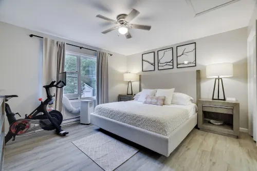 FunFilledHome-SharedPool-GameRoom-FirePit-Karaoke-AirConditioning-PetFriendly