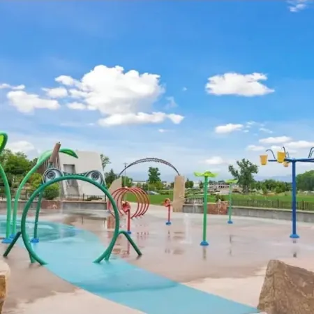 Luxurious getaway near Olde Town Arvada