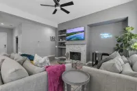 Charming 4-bedroom house with private pool and spa in brilliant Indio