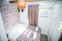 Romantic bungalow with private spa and communal pool  호텔