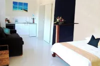 Vanuatu Beachfront Apartments Hotels in Efate