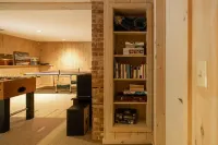 Berkshire Holiday Home with Hot Tub & A+ Amenities Hotels in Otis