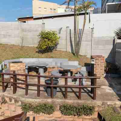 Seaview, 6 sleeper, secure complex with amenities, direct beach access and WiFi Hotel Exterior