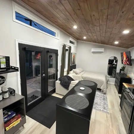 Layla Haus – Marion Tiny Home Fenced Yard Fire Pit