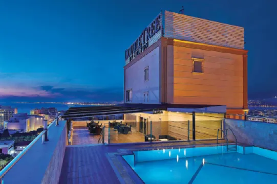 DoubleTree by Hilton Izmir - Alsancak  otelleri