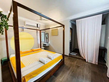 Italian vibe luxury villa with pool and garden