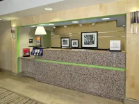 Hampton Inn Austin-South/Airport Area Hotels near Garrison Park