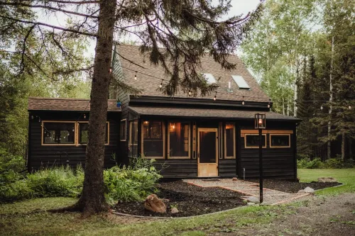 Cabin retreat nestled in the woods above Lake Superior. Close to GM AND Lutsen. Hotels in West Cook