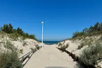 Exclusive, river/sea view, pool, sauna, fitness, parking & air conditioning