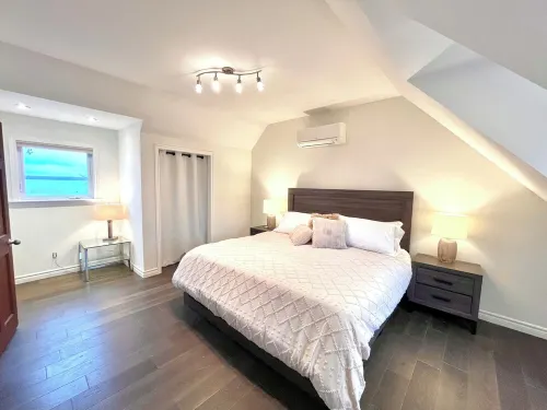 Stunning Family Friendly Lake House with Hot Tub Hotel a Ramara