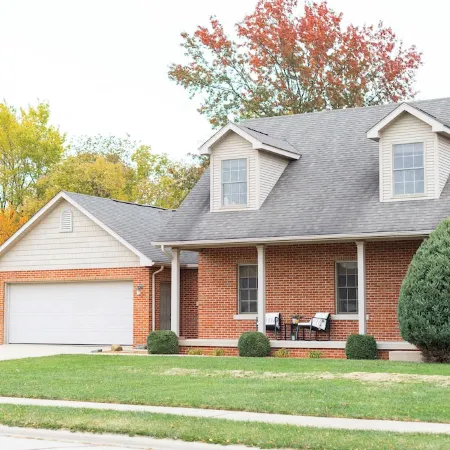 Abe's Hideaway - Arcade, Hot Tub, Home Theater - Quiet upscale neighborhood