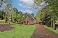 Spacious and comfy 4 Bed/3 Full Bath Canton Home!