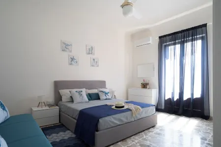 At 30 MT from the sea Apartment 6 places in Aci Trezza Отели рядом с достопримечательностью «Aci Trezza»