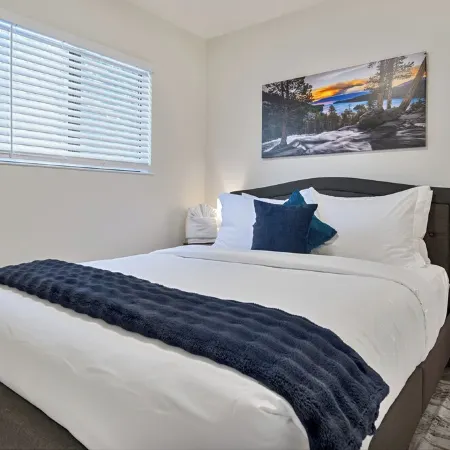 Terrific Smoke-Free Place in Heart of Kings Beach walking distance to Lake