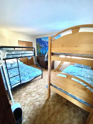 3-bedroom house in Peaceful Frazier Park with AC, WiFi