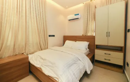 Serene 2-bedroom apartment in nice Abuja with AC, WiFi and 24/7 Power Supply Отели рядом с достопримечательностью «оз. Джаби»