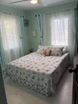 Charming 2-bedroom house with AC, WiFi in adorable Dangriga