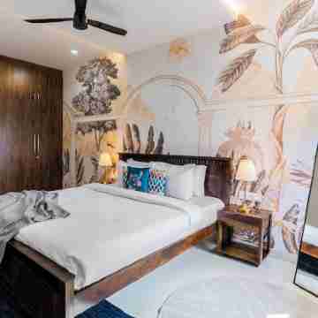 3-bedroom apartment in peaceful Udaipur with AC, WiFi Free,Parking and Breakfast Rooms