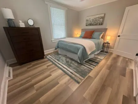 Spacious 3bd/1b home - .9 miles to Casino