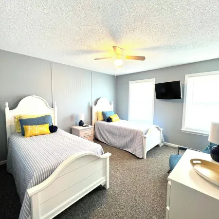 Charming 2-bedroom condo with WiFi, AC in gorgeous Kitty Hawk Отели в г. Китти-Хок