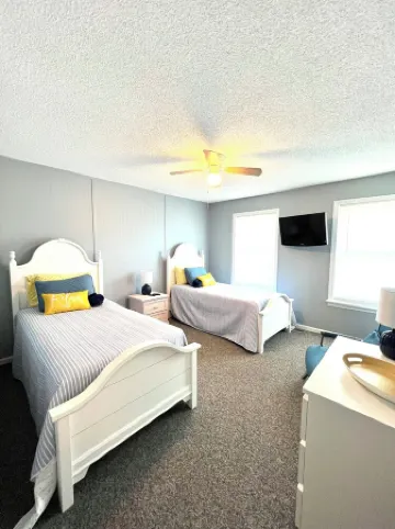 Charming 2-bedroom condo with WiFi, AC in gorgeous Kitty Hawk