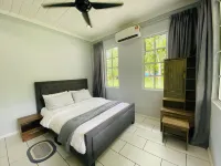 Grace Guesthouse , 2BR Cabin with River & Mountain Views