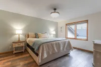 3-bed, 3-bath, 3-car garage executive home in Marshfield, WI