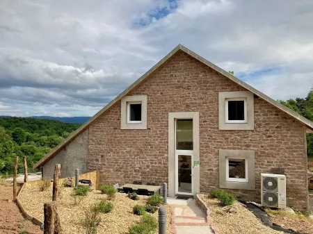 Le champ d'Agatte gite 4-5 people Отели в г. Сен-Дье-де-Вож