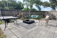 The Sea Scallop Minutes to Madeira Beach Hotels in Bay Pines