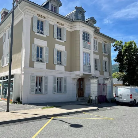 Villa Anita -town center -private parking- wifi.