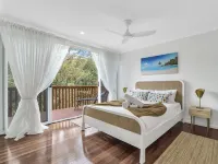 Hills Beach House فنادق في Korora