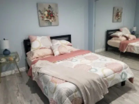 Entire Cozy Home with Enclosed Entertaining Patio Near Disneyland