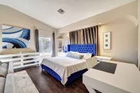 Instagram Worthy Mansion with an Oasis Backyard فنادق في 