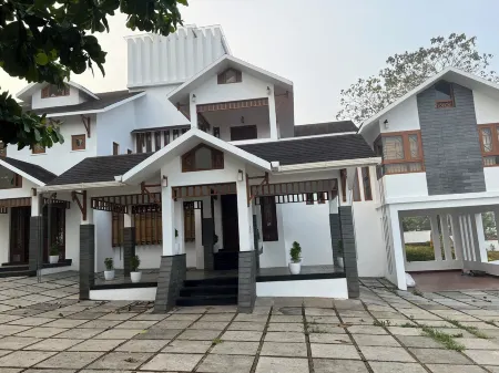 Premium Stay in Wayanad with Amazing Forest Views and Private Infinity Pool.