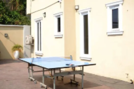 SUNFIT APARTMENTS!Cozy & Spacious 3-Bedroom Apartment in a serene environment.